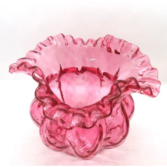 Fenton Cranberry Red Ruffled Edge Beaded Melon Vase preowned - Picture 3 of 4